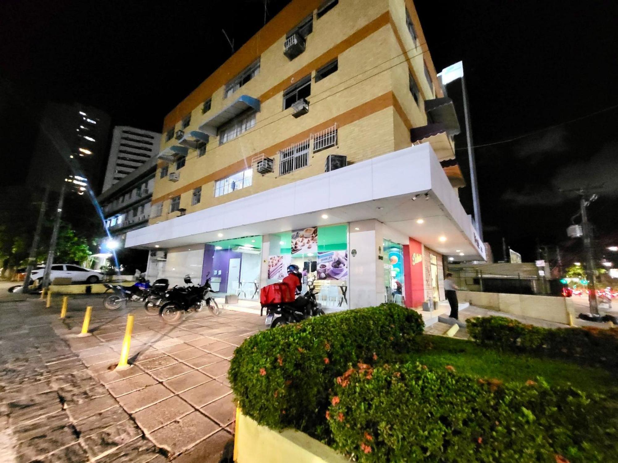 Completo Em Boa Viagem Wi-fi, Ar-condicionado E A 5min Da Praia! Apartment *